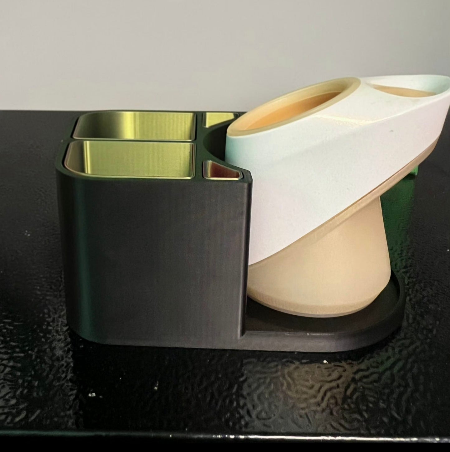 Puffco Peak organizer